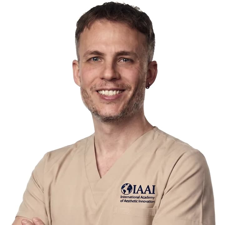 Dr. Massimo Vitale